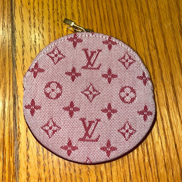 Louis Vuitton Monogram Cherry Mini Lin Coin Pouch - Picture 5 of 9